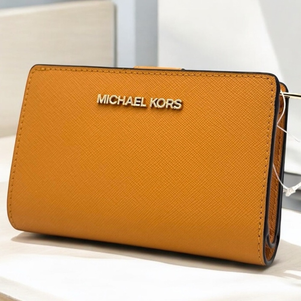 Michael Kors Medium Jet Set Travel Zip Chain Bifold Wallet Leather Cider